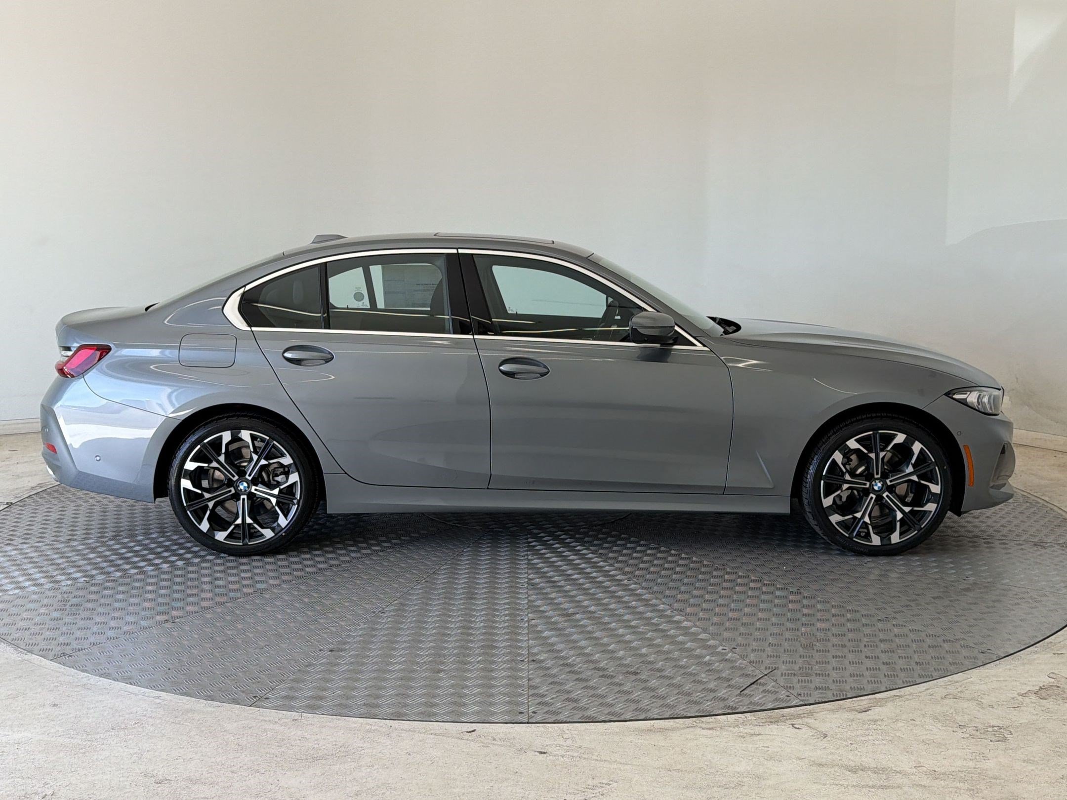 New 2026 BMW 330i xDrive Sedan w/ Premium Package AWD/4WD image 8