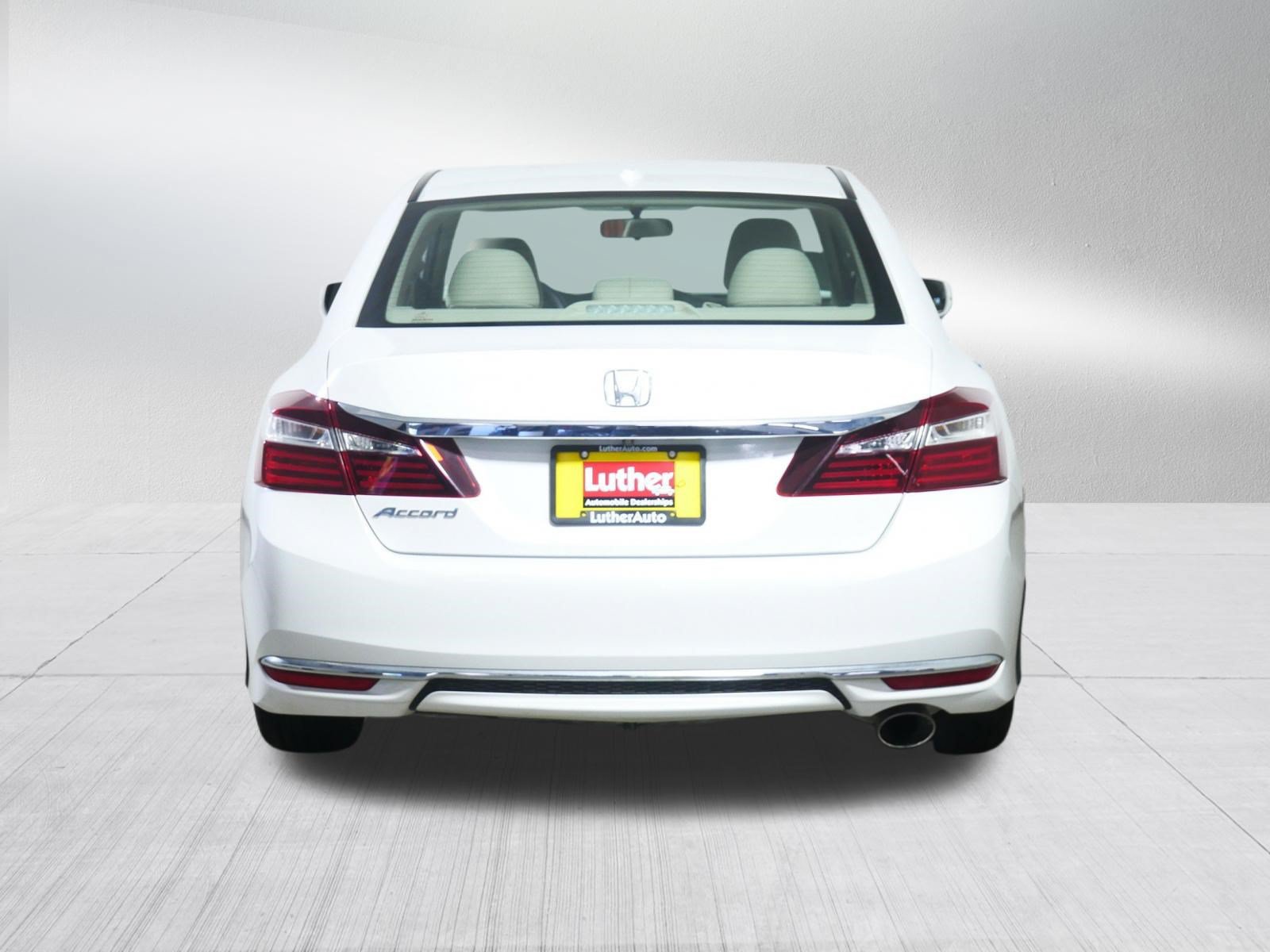 Used 2017 Honda Accord EX image 6