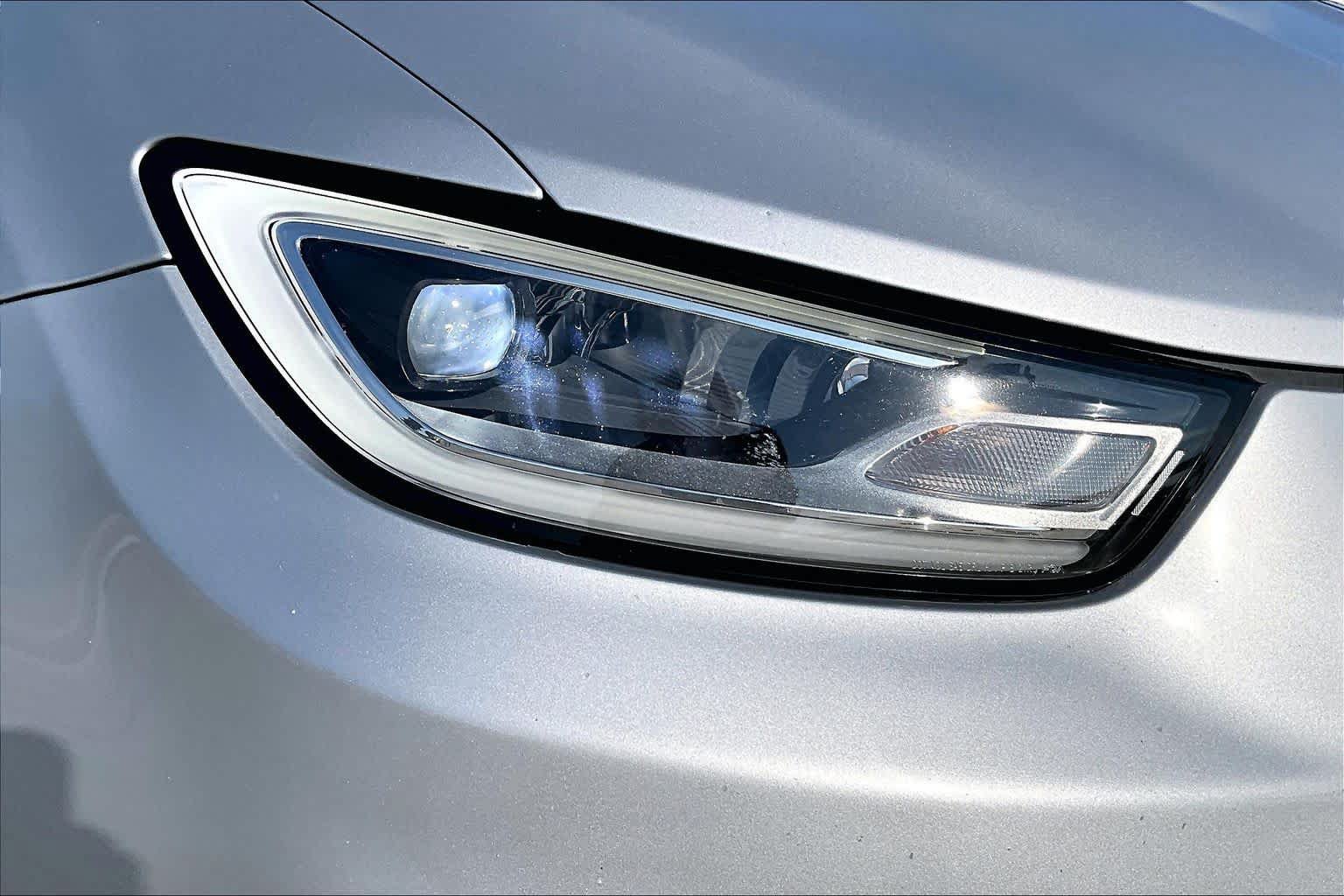 Used 2024 Chrysler Pacifica Touring-L FWD image 26