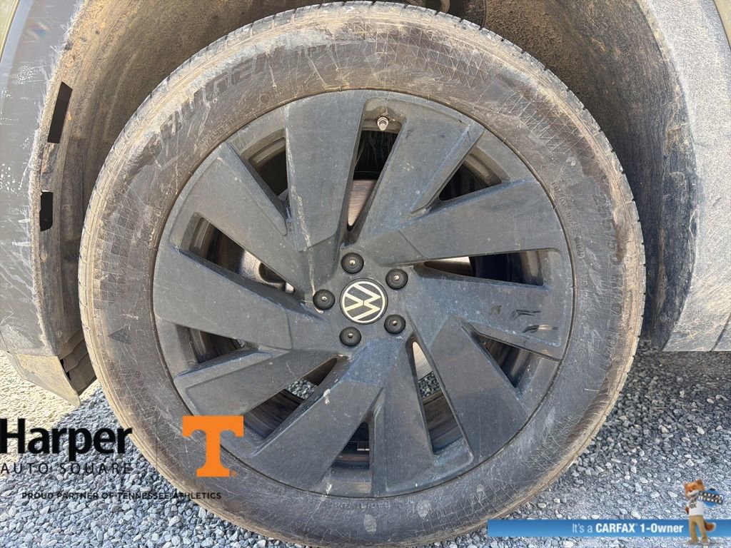 Used 2025 Volkswagen Atlas Cross Sport SE w/ Panoramic Sunroof Package image 21