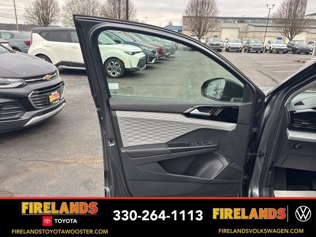 Used 2023 Volkswagen Taos S image 9