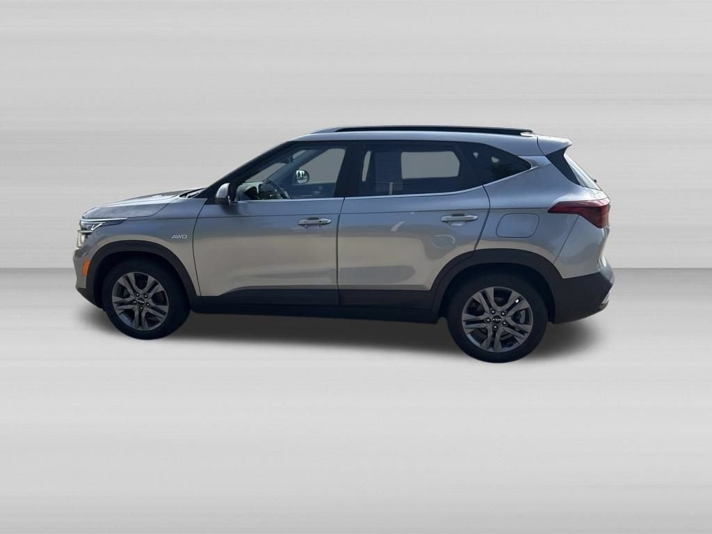 Used 2023 Kia Seltos S w/ Navigation Package AWD/4WD image 7