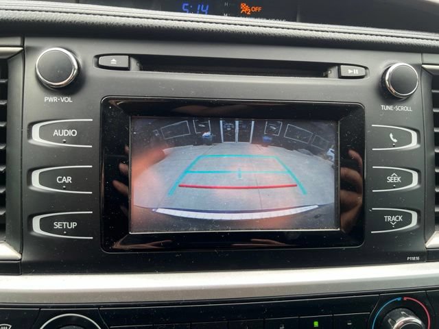Used 2019 Toyota Highlander LE AWD/4WD image 27