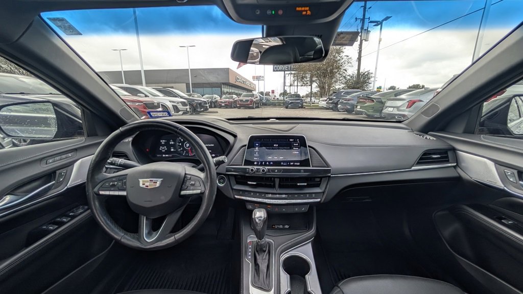 Used 2021 Cadillac CT4 Premium Luxury image 8