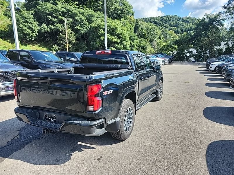 Used 2025 Chevrolet Colorado Z71 AWD/4WD image 9