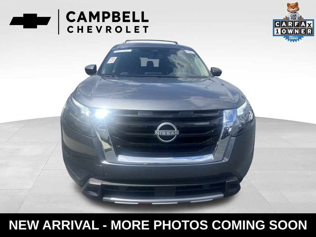 Used 2025 Nissan Pathfinder Platinum AWD/4WD image 12