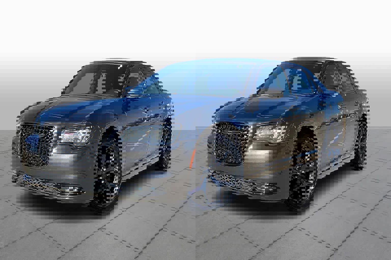 Used 2023 Chrysler 300 S image 2