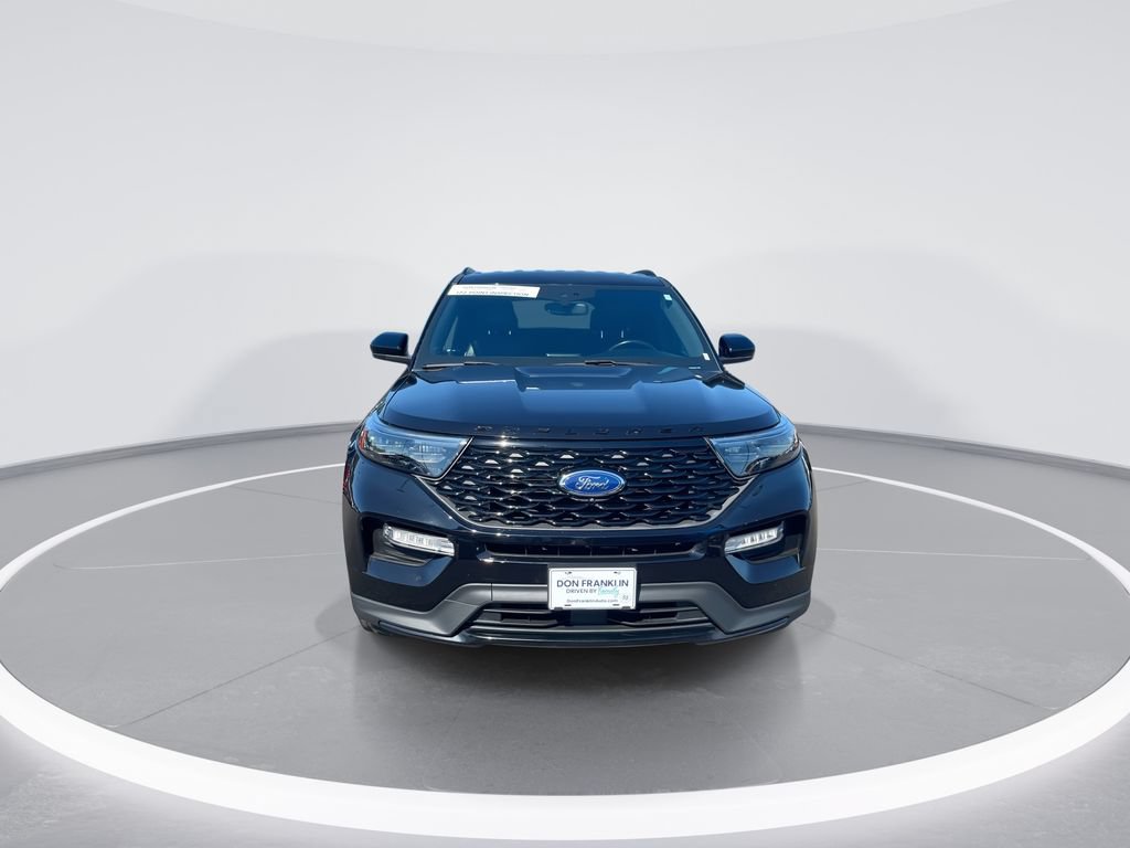 Used 2022 Ford Explorer ST-Line AWD/4WD image 3