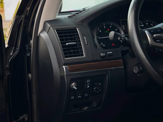 Used 2019 Toyota Land Cruiser AWD/4WD image 23