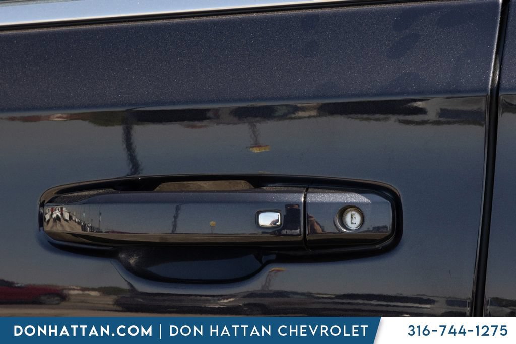 Used 2022 Chevrolet Tahoe LT w/ Luxury Package AWD/4WD image 30