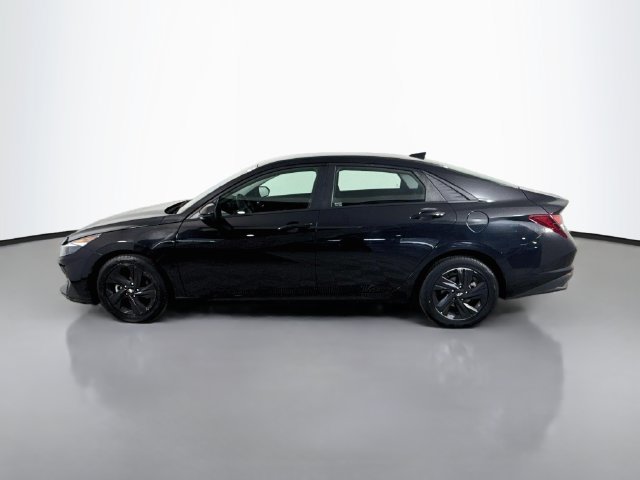 Used 2021 Hyundai Elantra SEL w/ Cargo Package FWD image 6