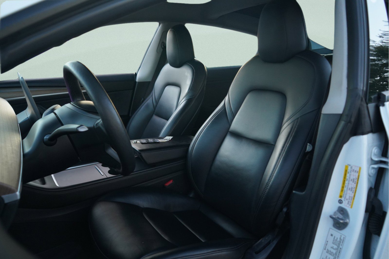 Used 2021 Tesla Model 3 Standard Range Plus image 33