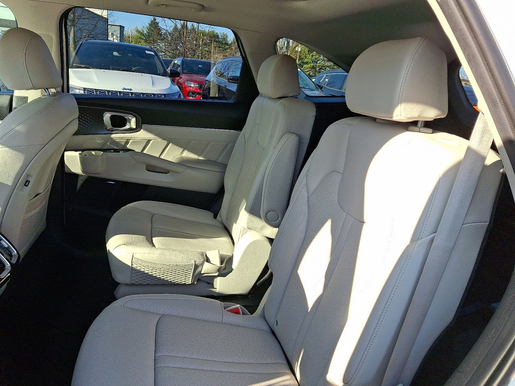 Used 2022 Kia Sorento SX Prestige w/ Panoramic Sunroof Package image 20