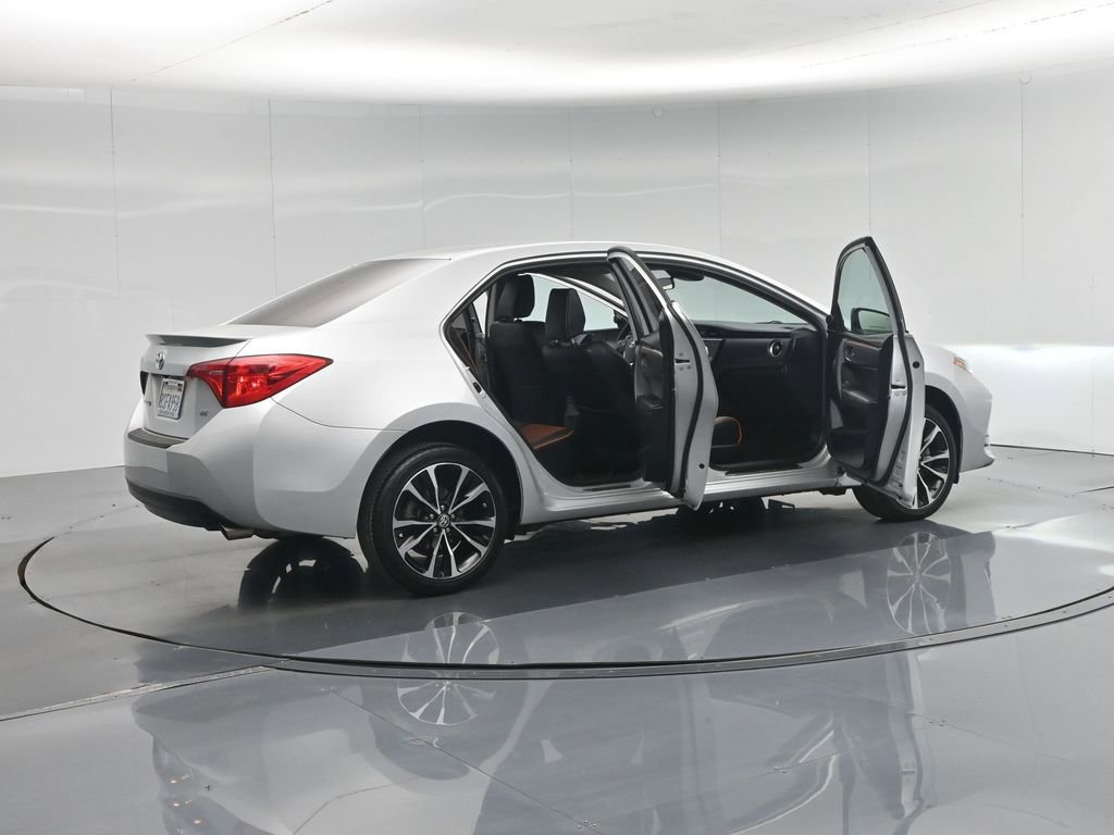 Used 2017 Toyota Corolla SE w/ Carpet Mat Package (TMS) FWD image 6