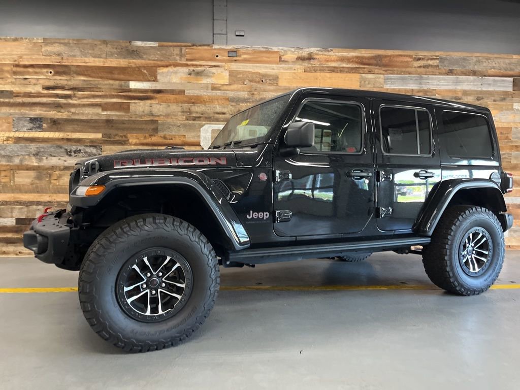 Used 2025 Jeep Wrangler Unlimited Rubicon AWD/4WD image 15