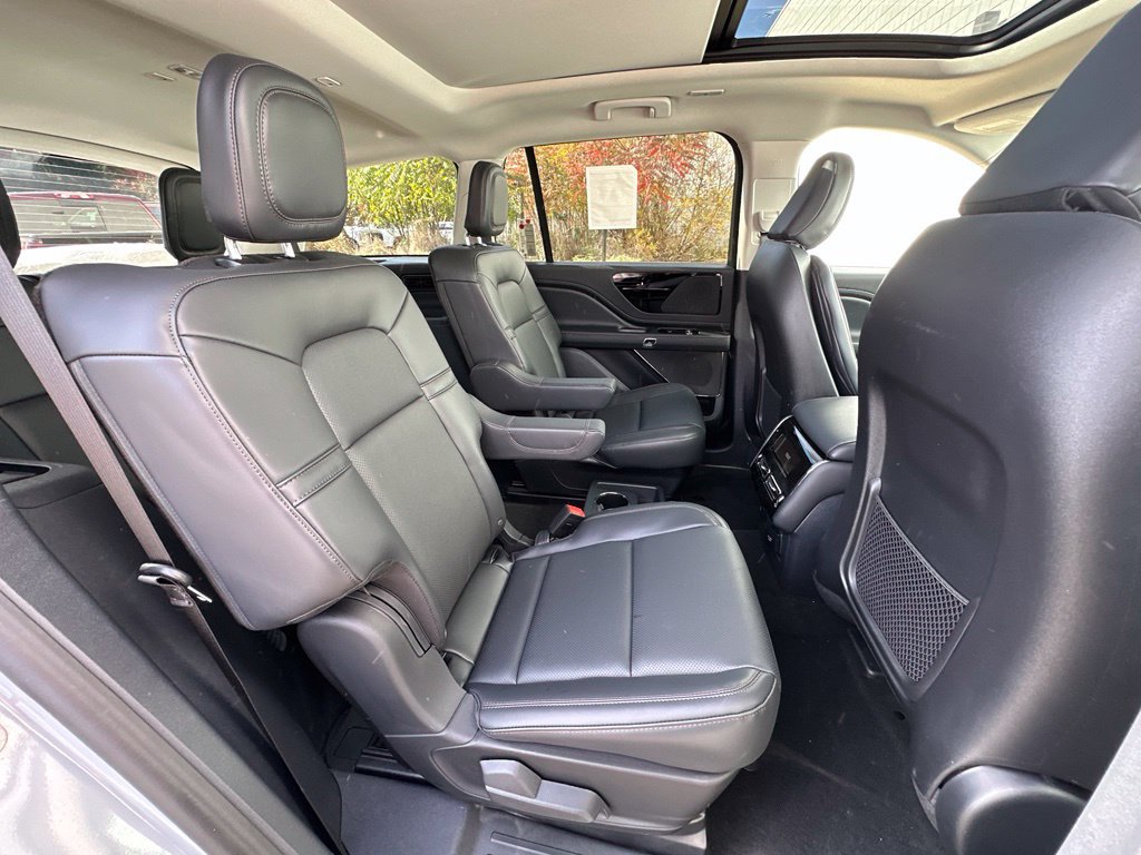 New 2027 Lincoln Aviator AWD image 25