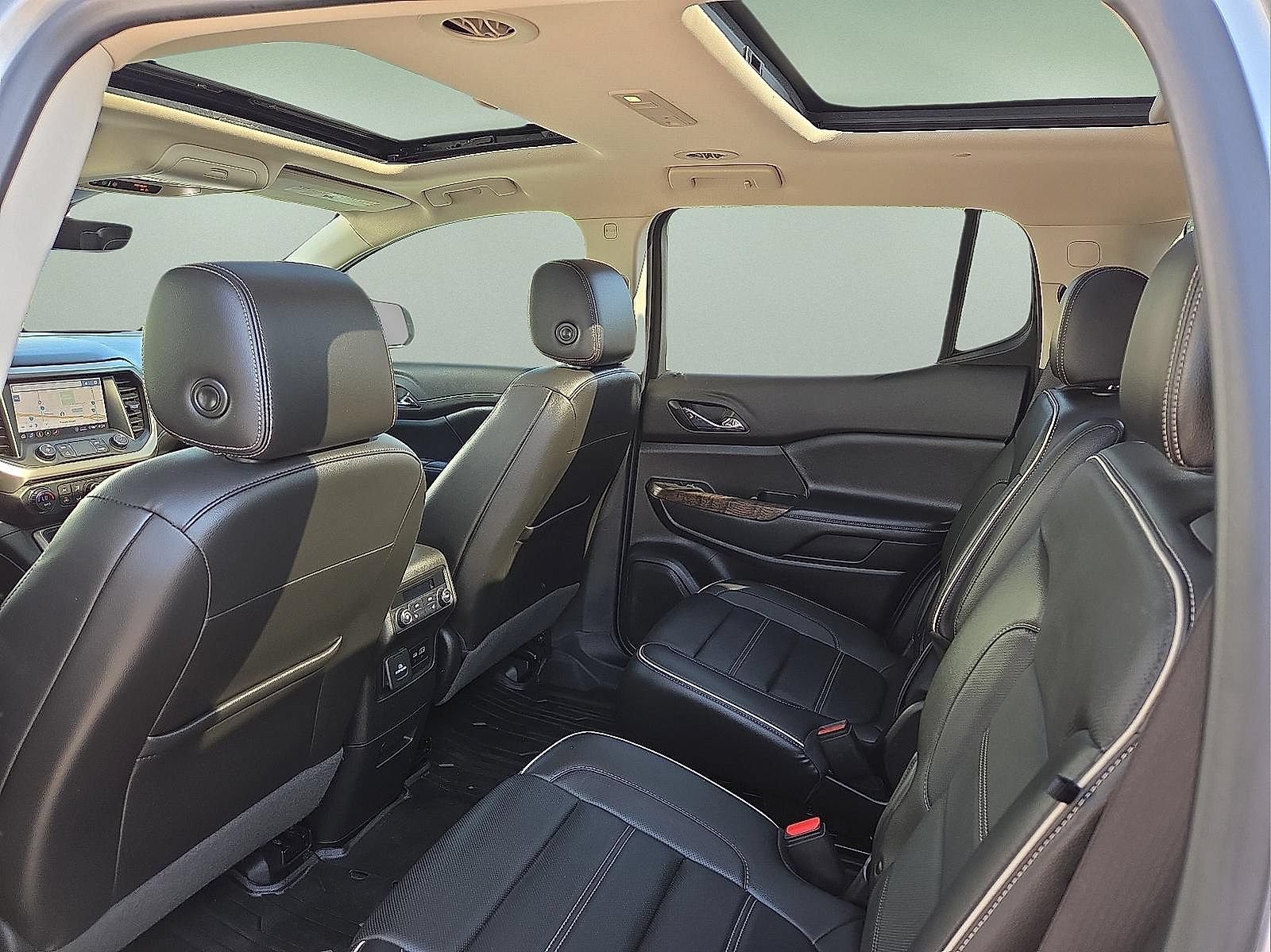 Used 2020 GMC Acadia Denali w/ Technology Package FWD image 20