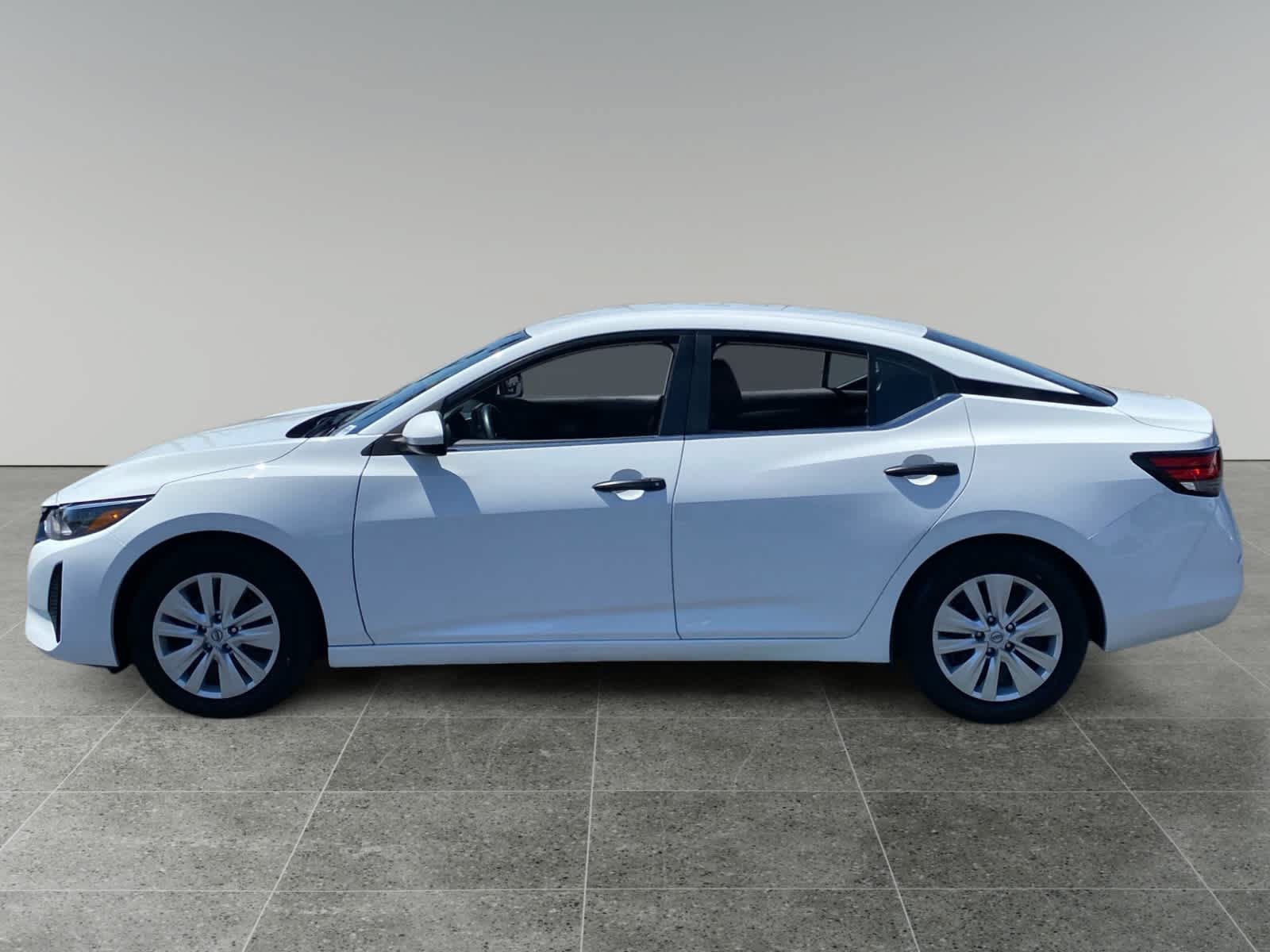 Used 2025 Nissan Sentra S FWD image 2