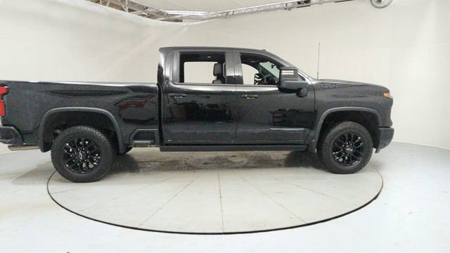 Used 2025 Chevrolet Silverado 2500 High Country w/ Midnight Edition image 6