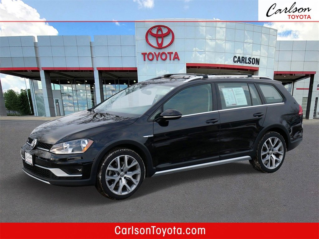 Used 2017 Volkswagen Golf Alltrack SEL image 1