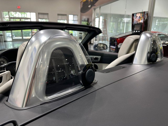 Used 2013 Mercedes-Benz SLK 250 image 25