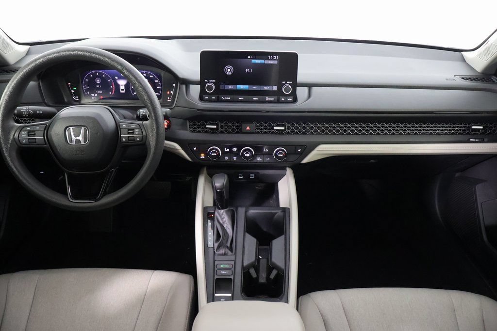 Used 2023 Honda Accord EX image 6