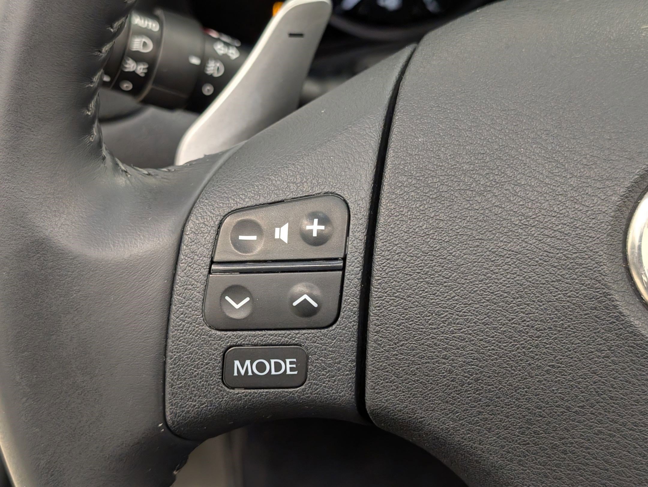 Used 2010 Lexus IS 350C image 16