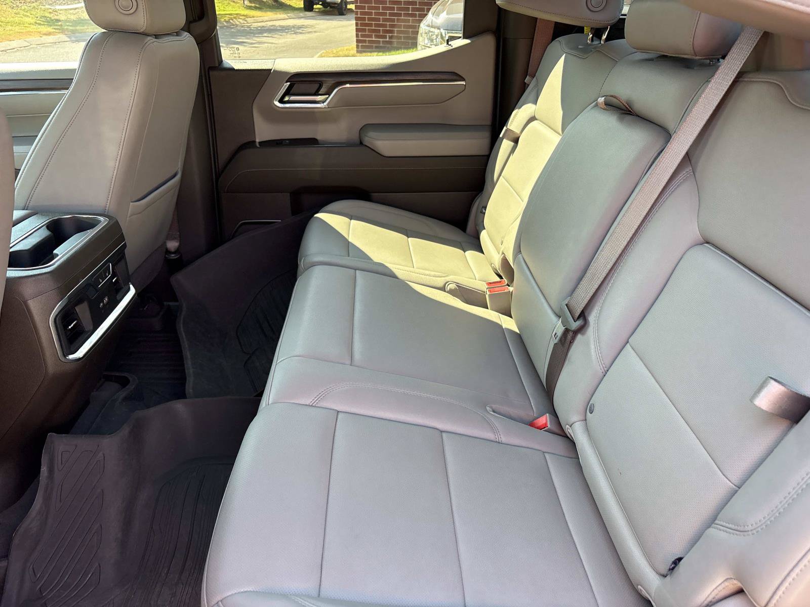 Used 2022 GMC Sierra 1500 SLT w/ SLT Premium Plus Package AWD/4WD image 31