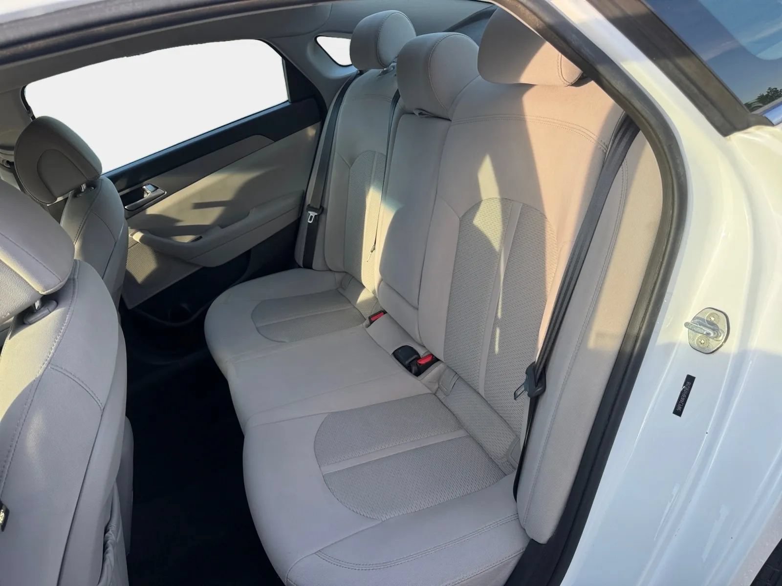 Used 2015 Hyundai Sonata SE FWD image 11