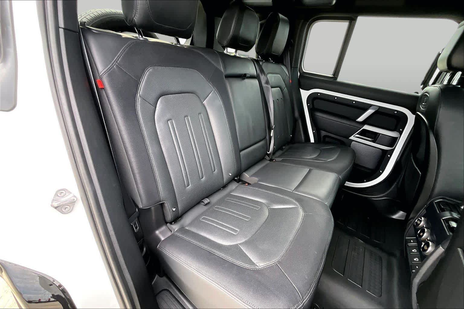 Used 2022 Land Rover Defender 110 X-Dynamic HSE AWD/4WD image 18