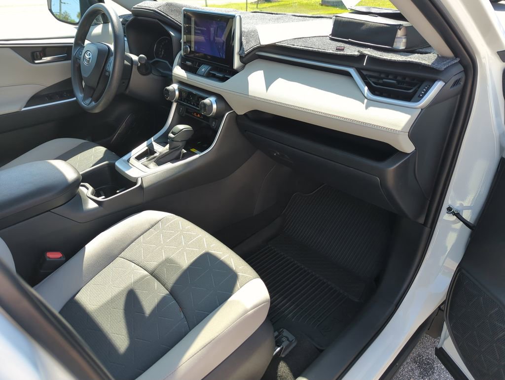 Used 2024 Toyota RAV4 XLE w/ Convenience Package FWD image 37