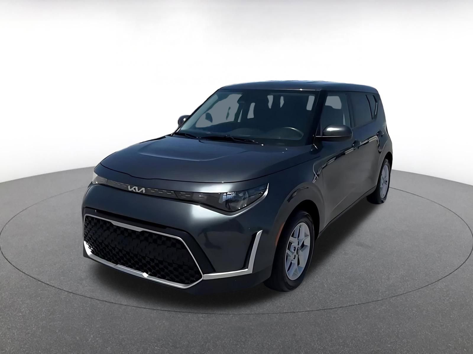 Used 2025 Kia Soul LX w/ LX Technology Package FWD image 7