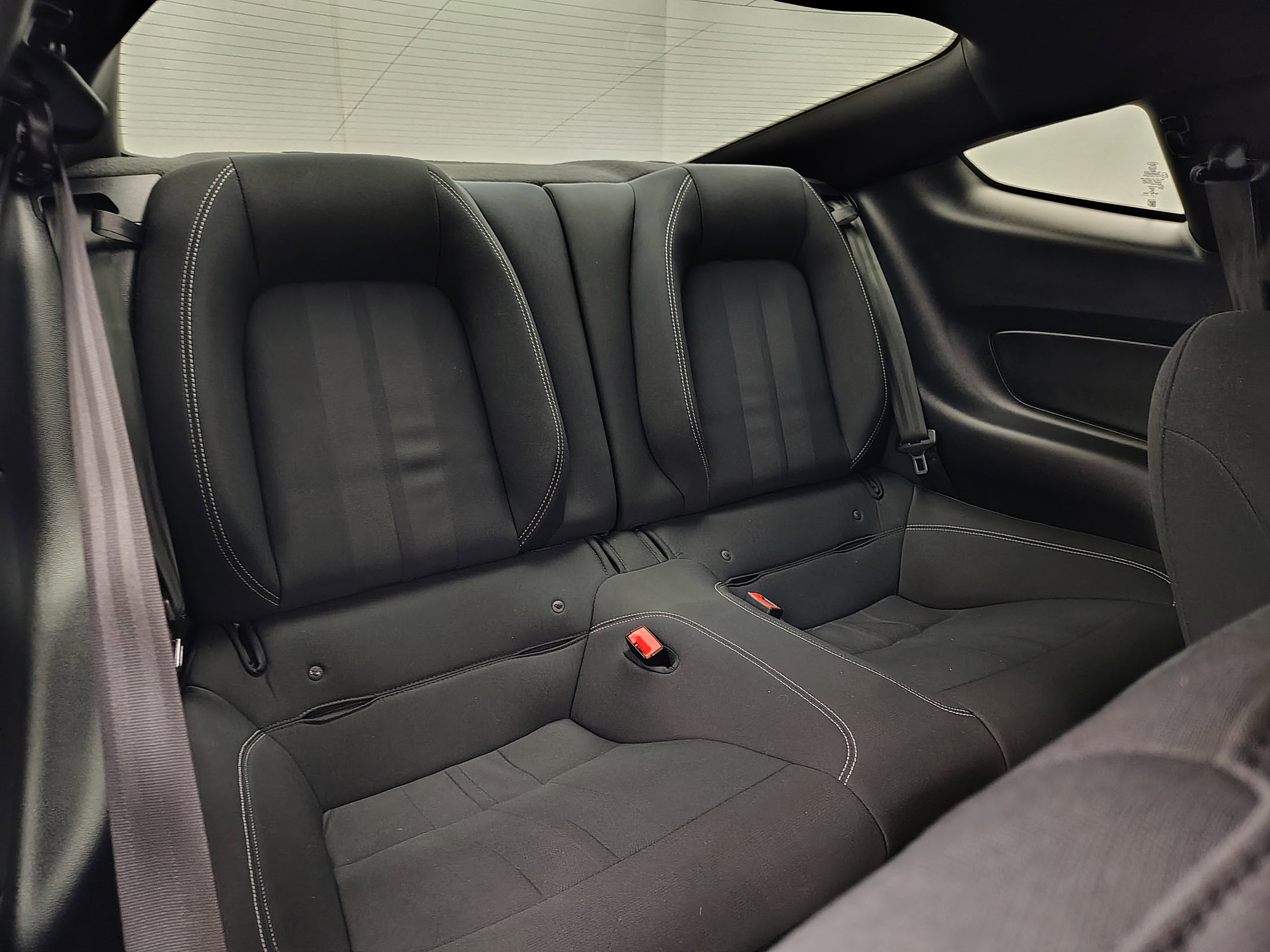 Used 2018 Ford Mustang Coupe image 24