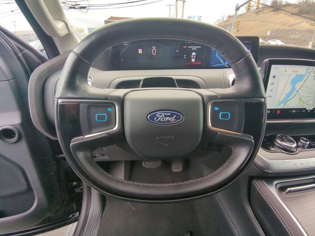 Used 2025 Ford Expedition Platinum image 23