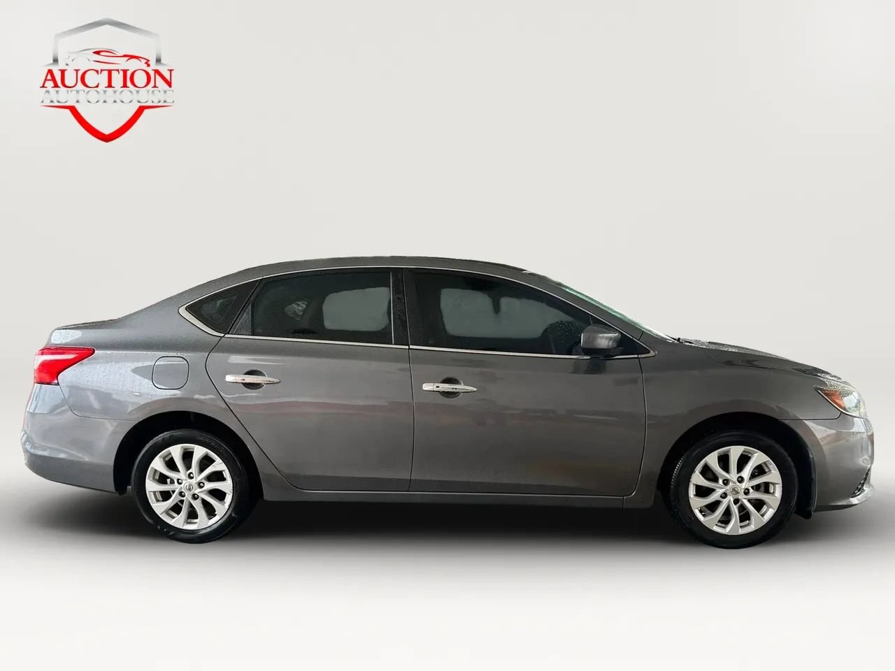 Used 2018 Nissan Sentra S FWD image 4