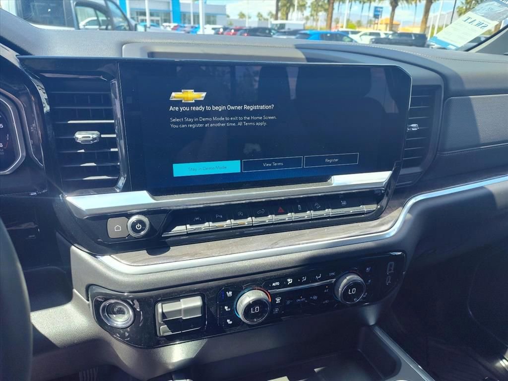 New 2026 Chevrolet Silverado 1500 LTZ w/ LTZ Premium Package AWD/4WD image 11
