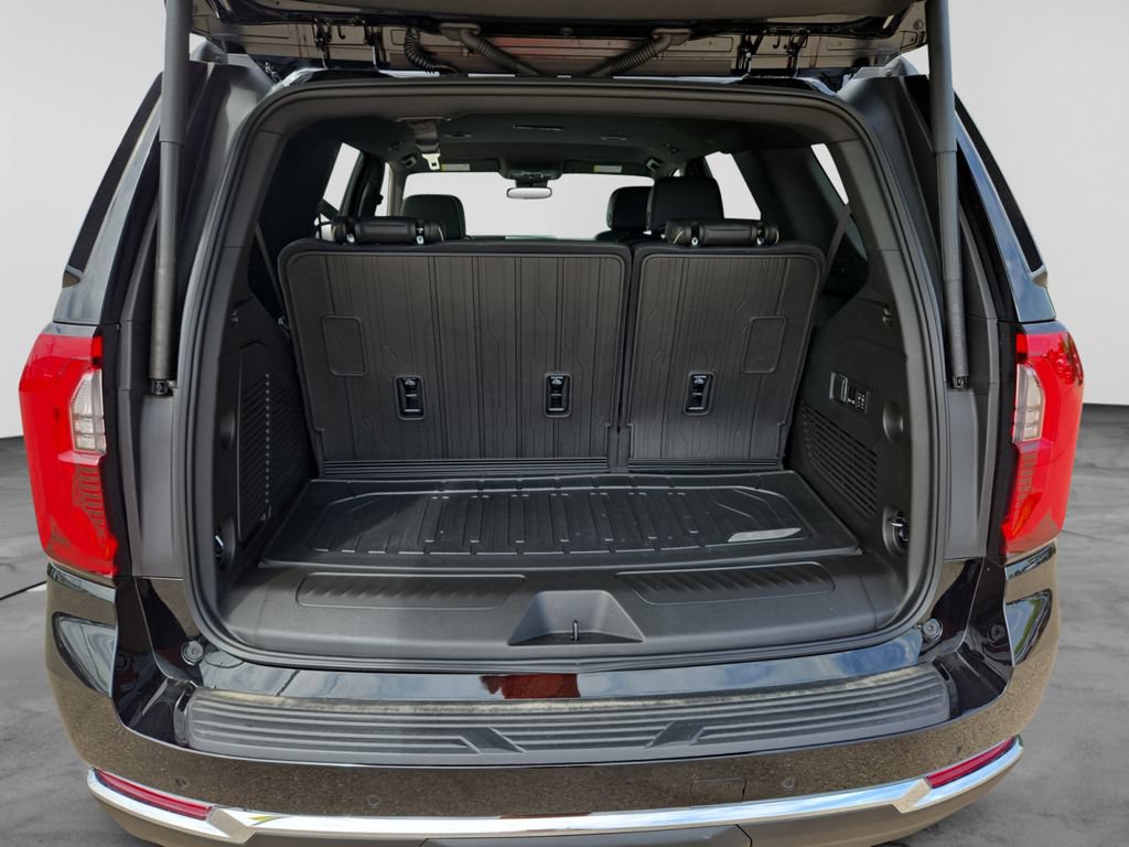 New 2026 GMC Yukon Elevation w/ LPO, Elevation Black Package AWD/4WD image 38