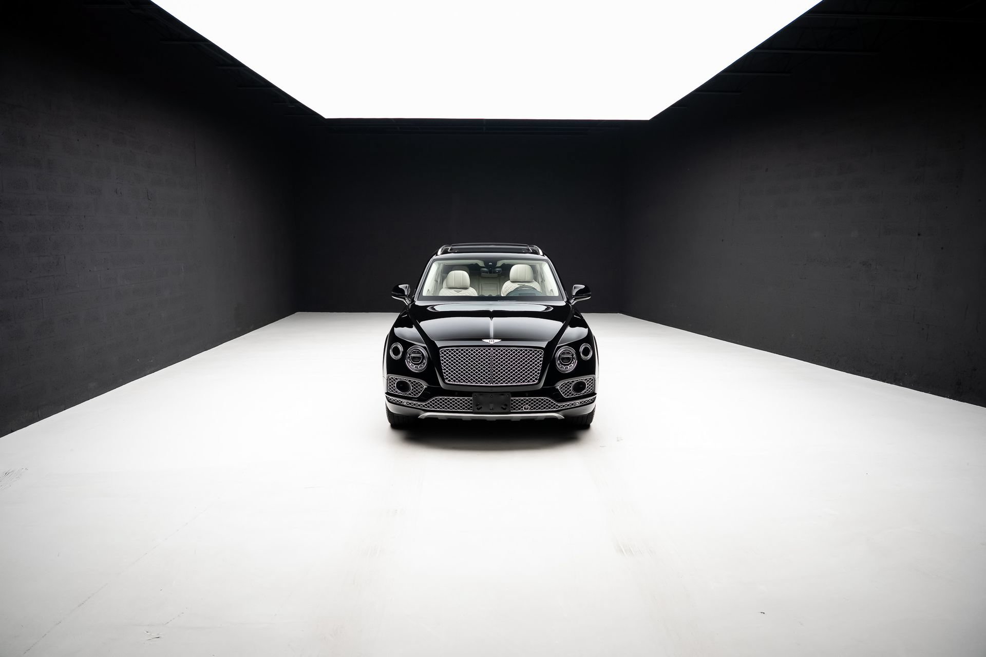 Used 2018 Bentley Bentayga AWD/4WD image 83
