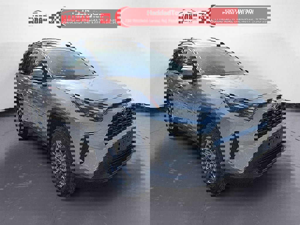 New 2025 Toyota RAV4 XLE image 7