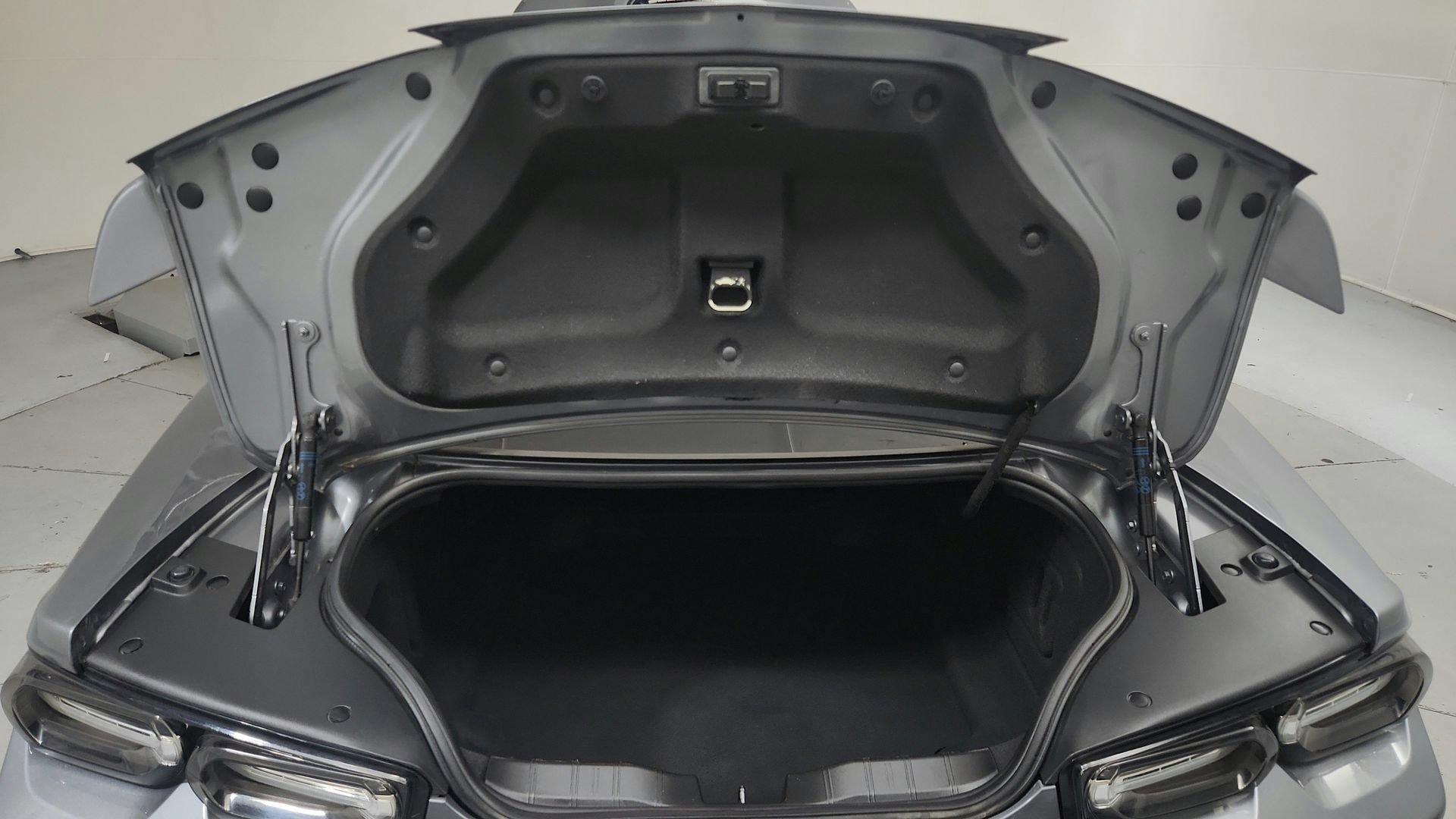 Used 2021 Chevrolet Camaro LT w/ RS Package RWD image 20