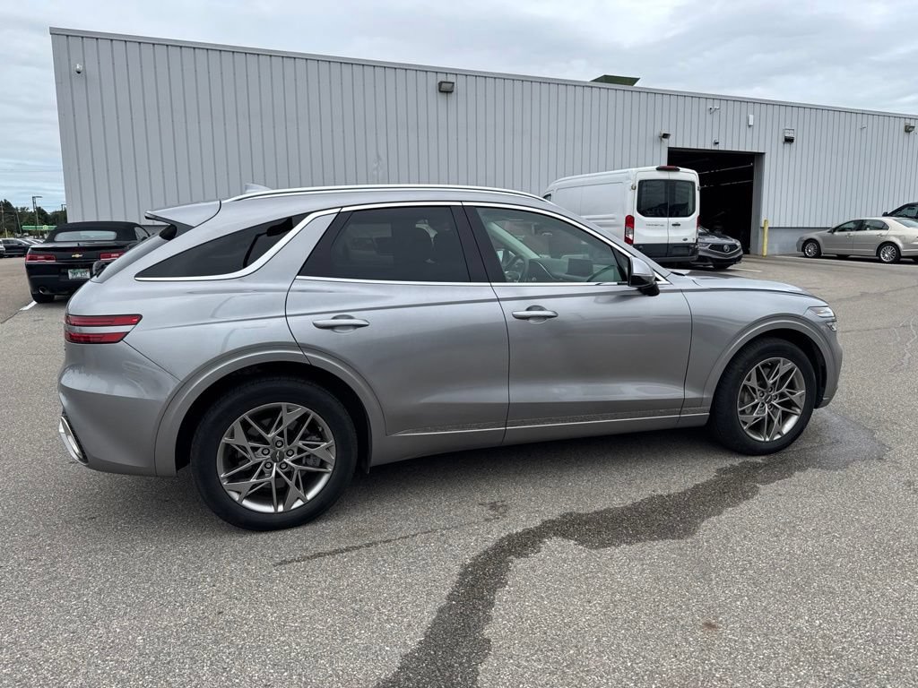 Used 2025 Genesis GV70 2.5T AWD/4WD image 6