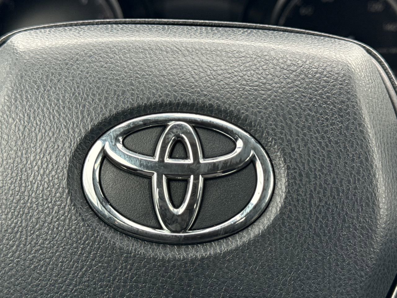 Used 2024 Toyota Camry SE image 28