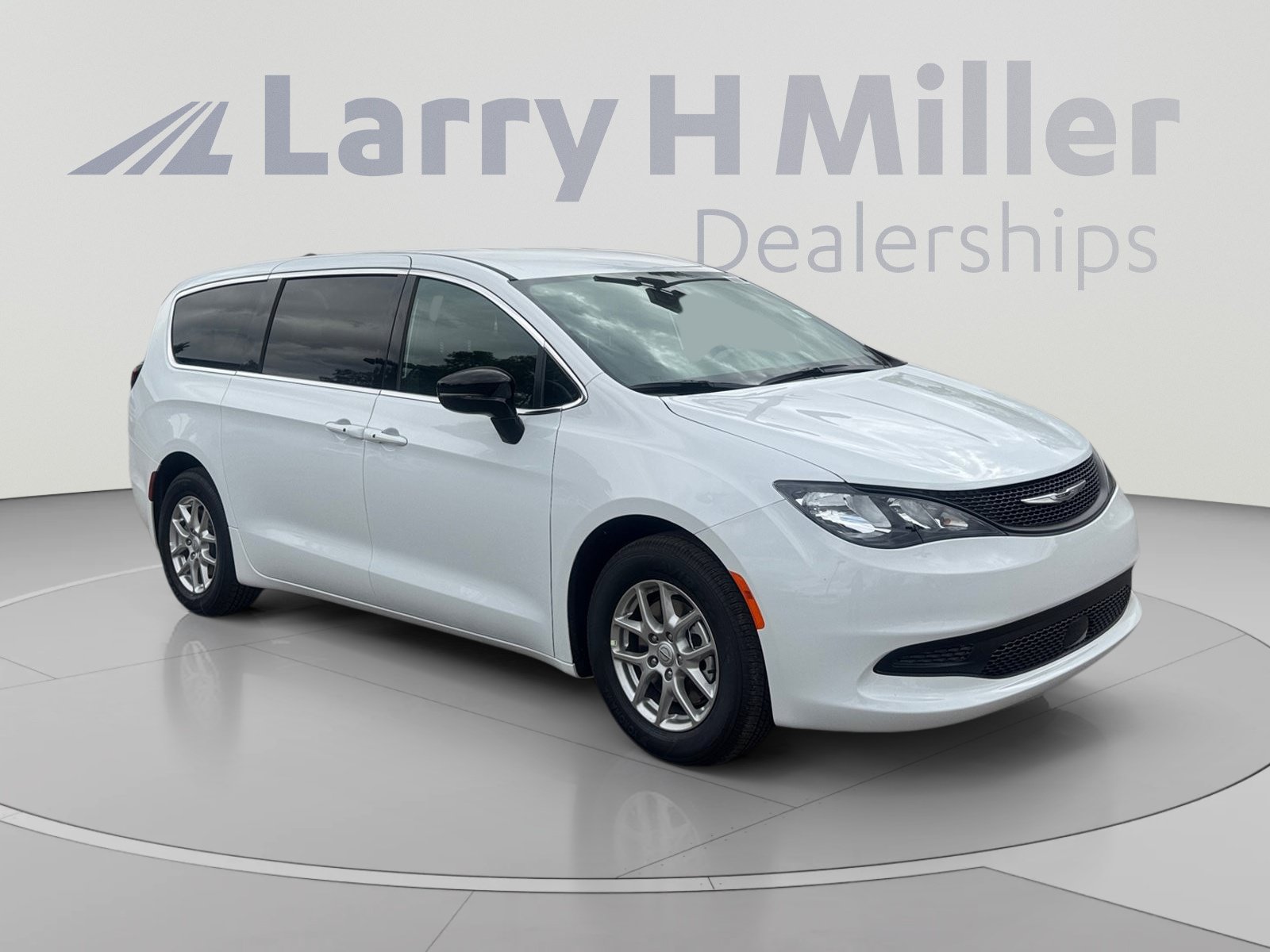 New 2026 Chrysler Voyager LX FWD image 7