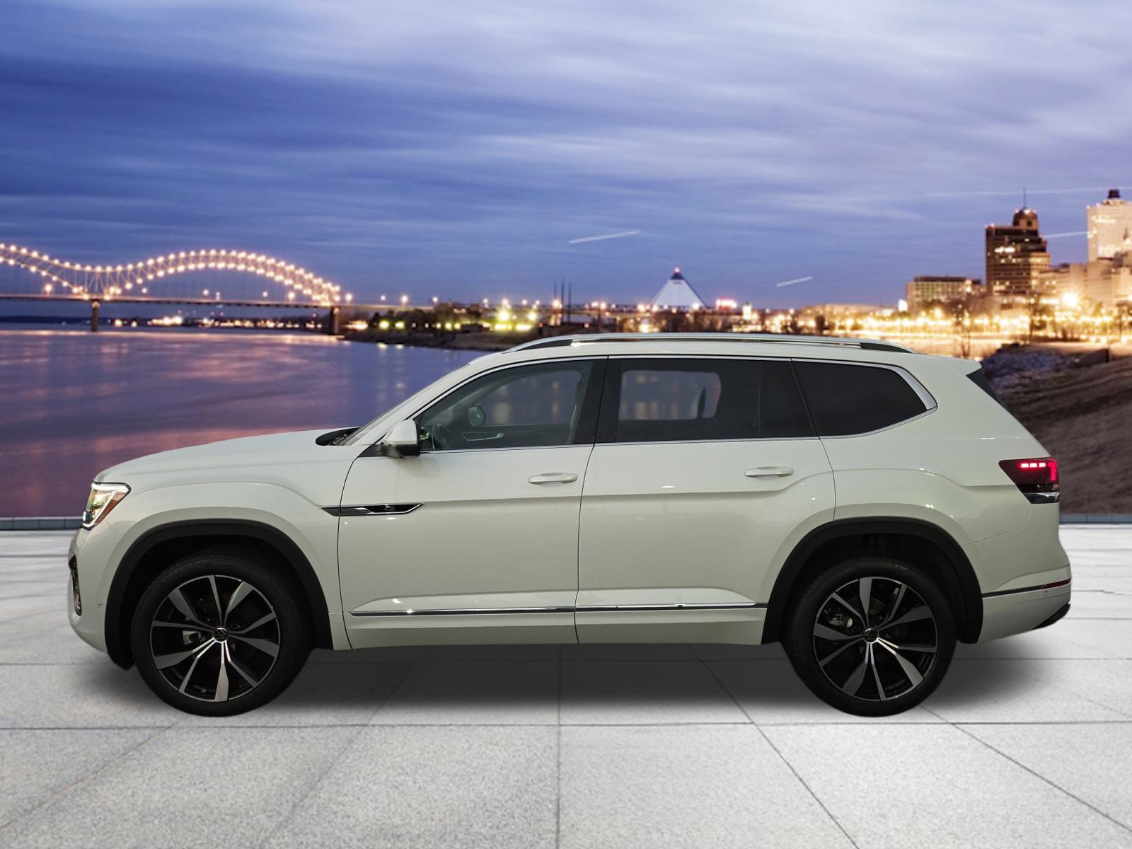 New 2026 Volkswagen Atlas SEL Premium R-Line image 2