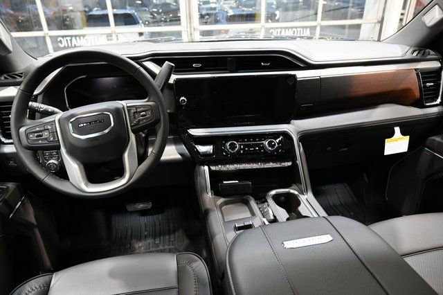 New 2026 GMC Sierra 2500 Denali w/ Denali Reserve Package image 15