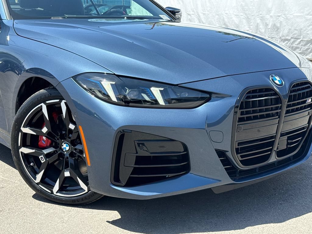 Used 2026 BMW M440i Convertible w/ Premium Package RWD image 2