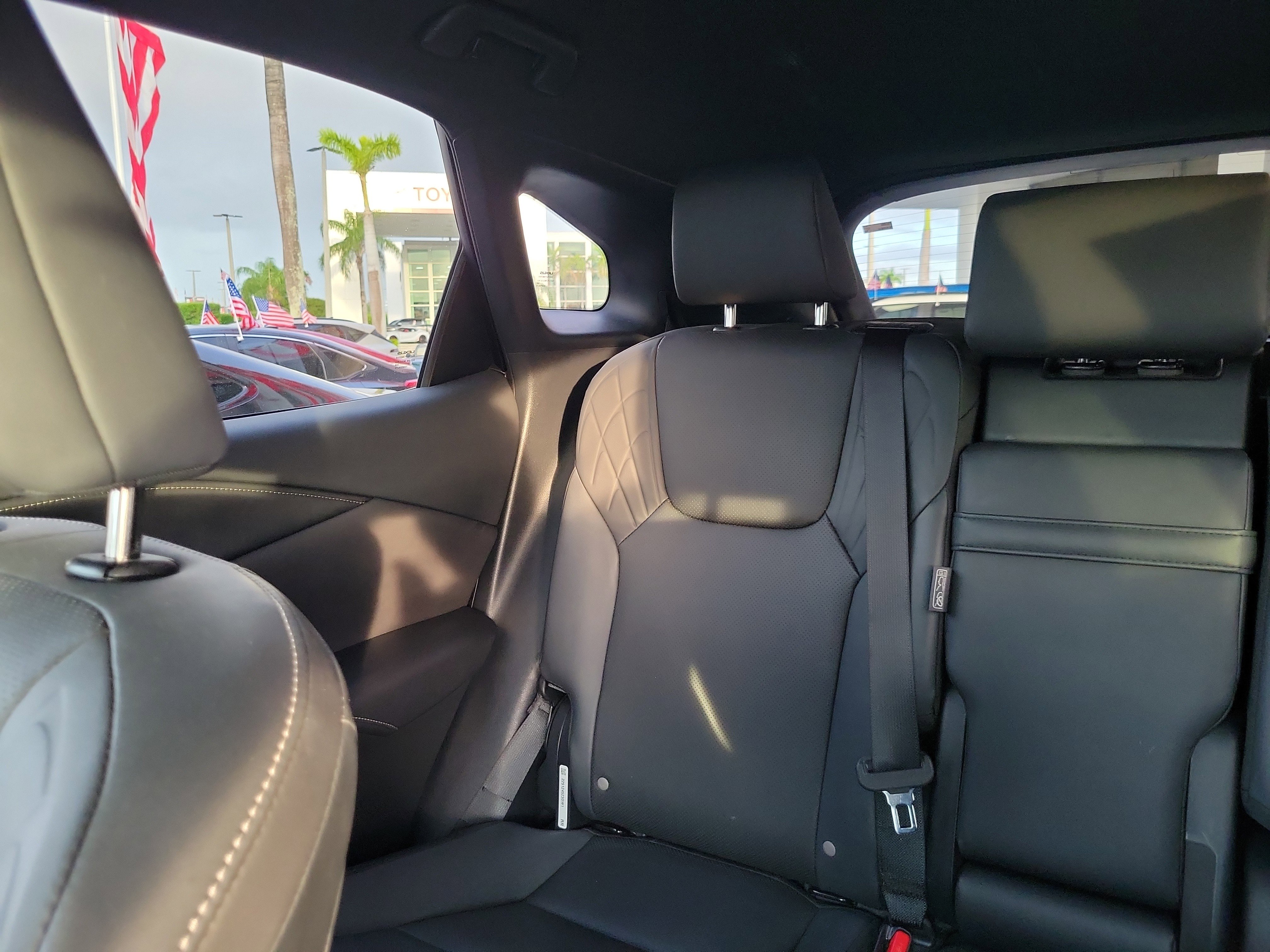 Used 2024 Lexus RX 350h w/ Accessory Package (Z1) image 20