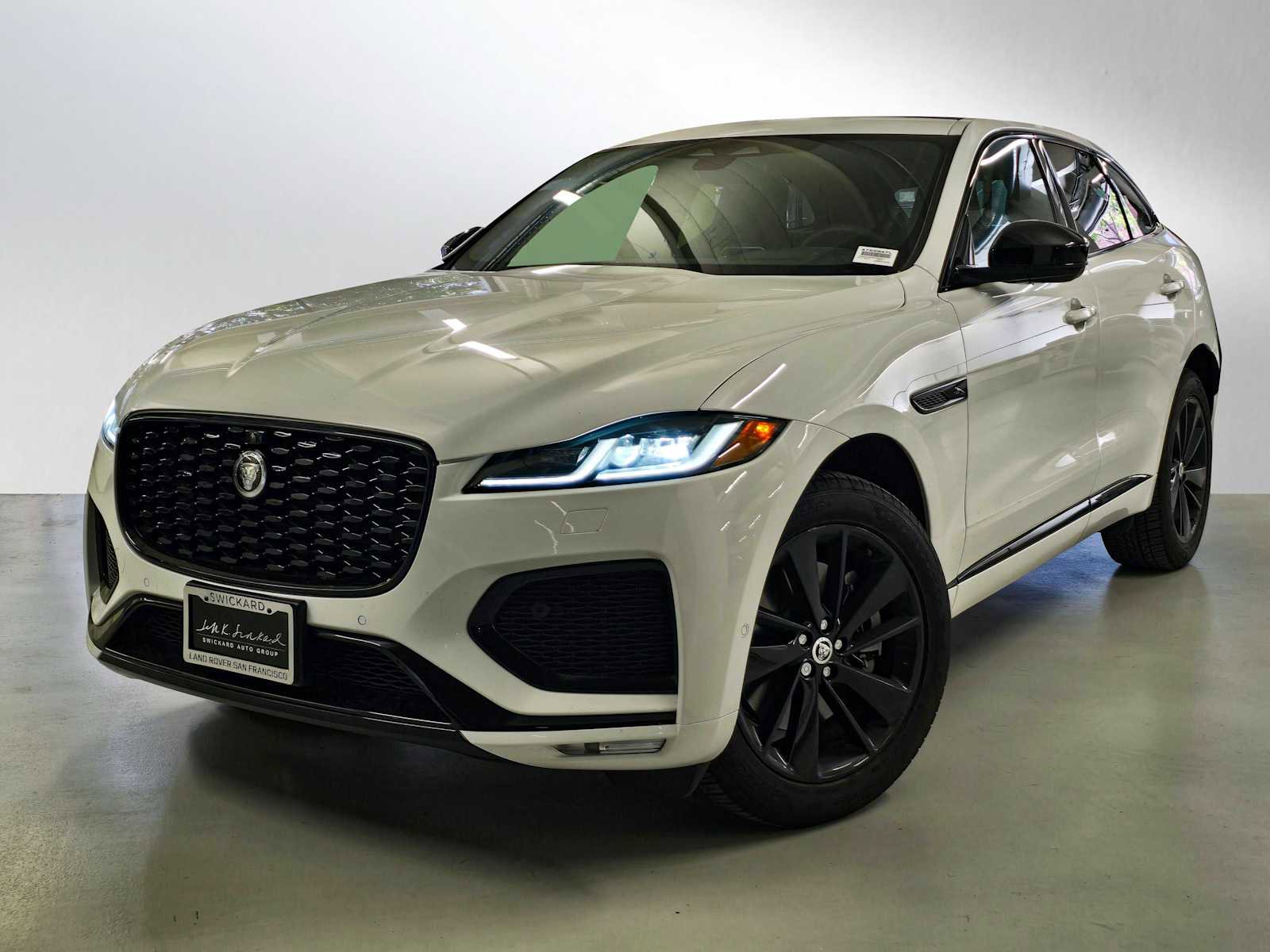 Used 2026 Jaguar F-PACE R-Dynamic S AWD/4WD image 1
