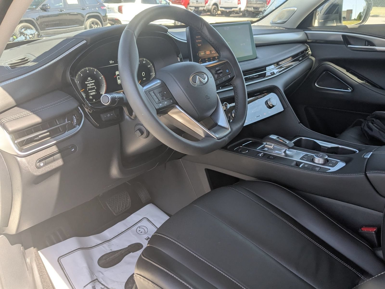 Used 2025 INFINITI QX60 Luxe AWD/4WD image 15