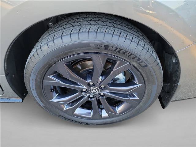 Used 2026 Toyota Sienna XSE FWD image 12